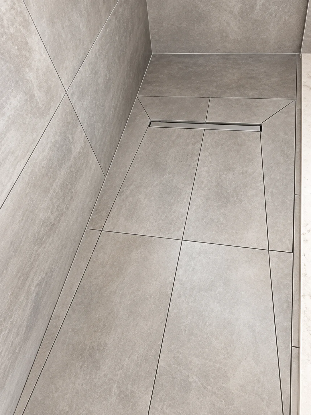 Bathroom tiling — ALB Construction project photograph